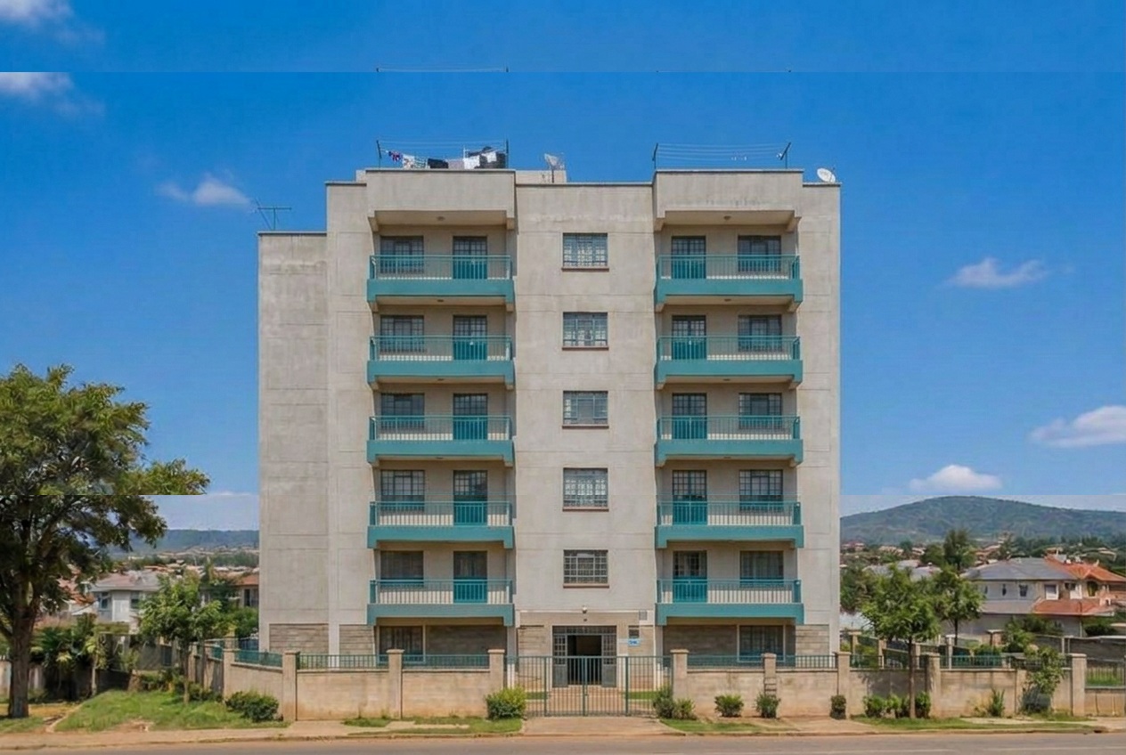 Medium-cost apartment building: Town centre apartments
